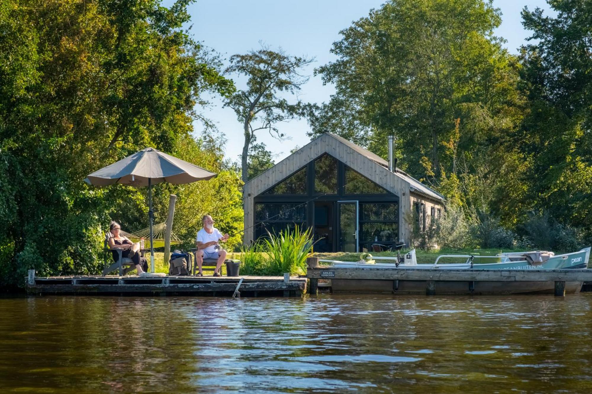 Pean-Buiten Waterlodges Nes  Eksteriør billede